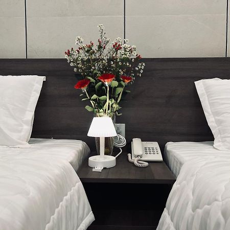 Huy Hoang Hotel Фантхьет Экстерьер фото